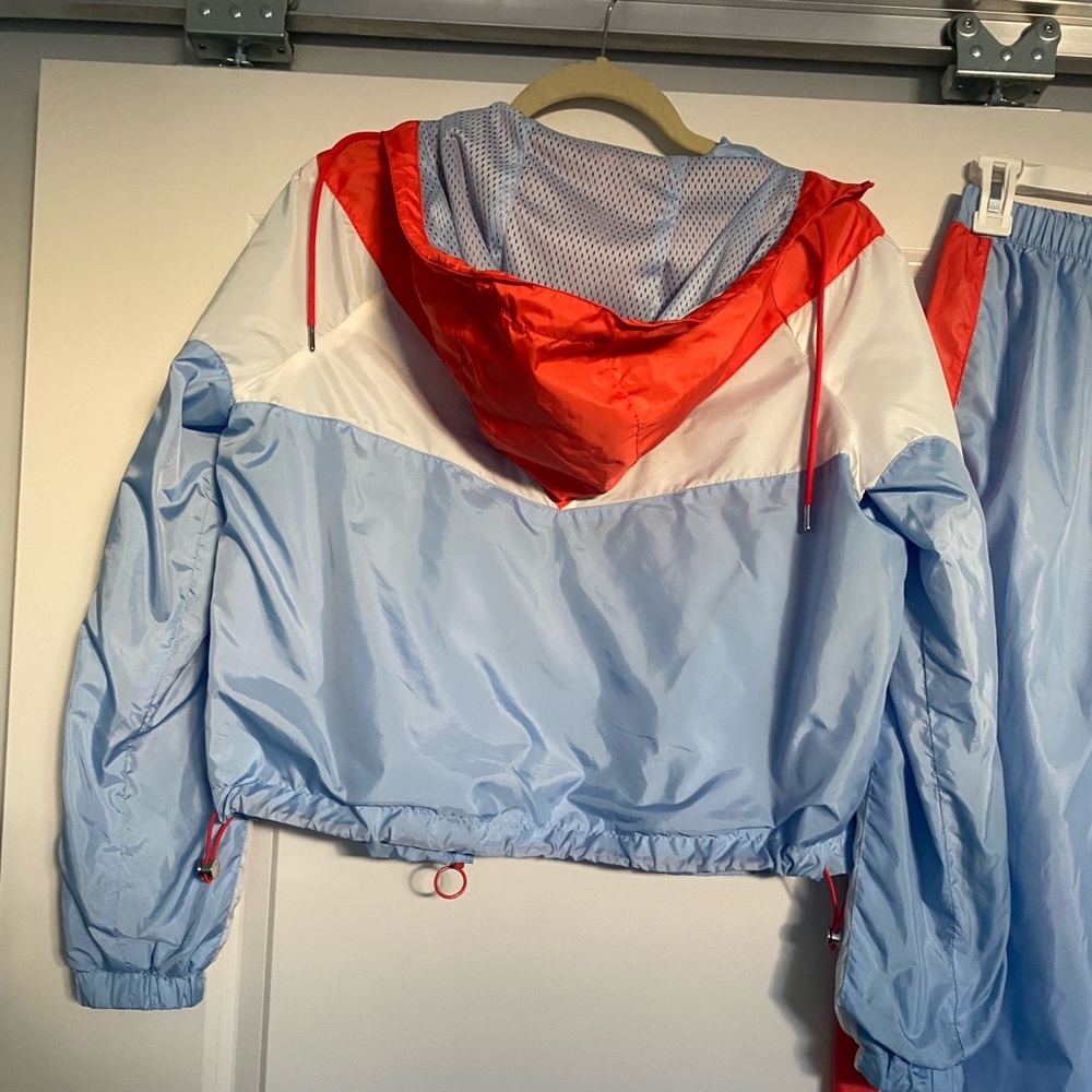 Vintage H&M windbreaker set. Joggers and jacket. Super light weight - Picture 7 of 8